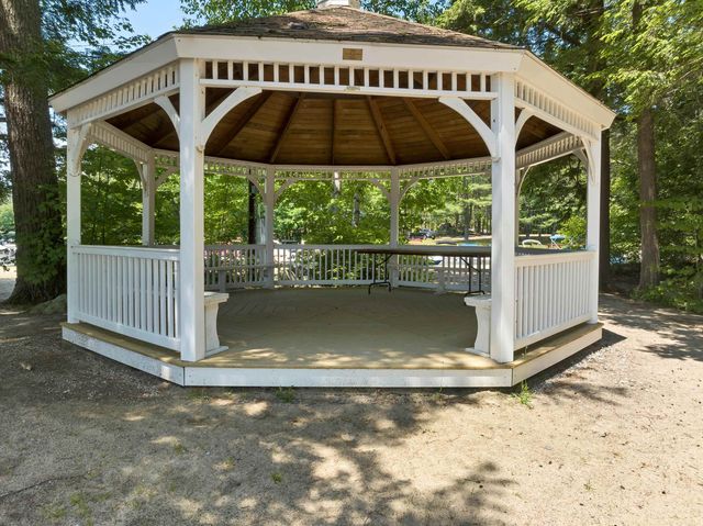 98 Wintersport Street, Moultonborough, NH 03254