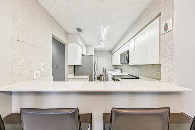 7700 Seawall Boulevard 702, Galveston, TX 77551