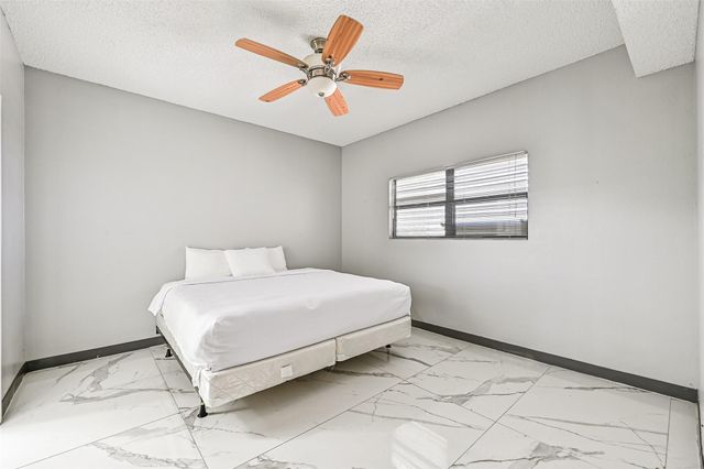 7700 Seawall Boulevard 702, Galveston, TX 77551