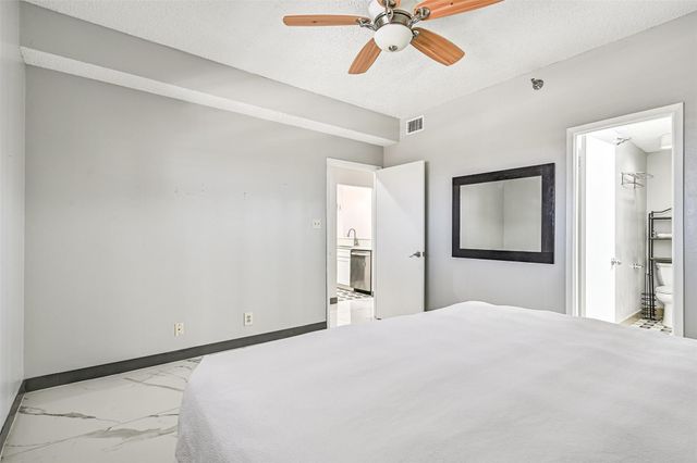 7700 Seawall Boulevard 702, Galveston, TX 77551