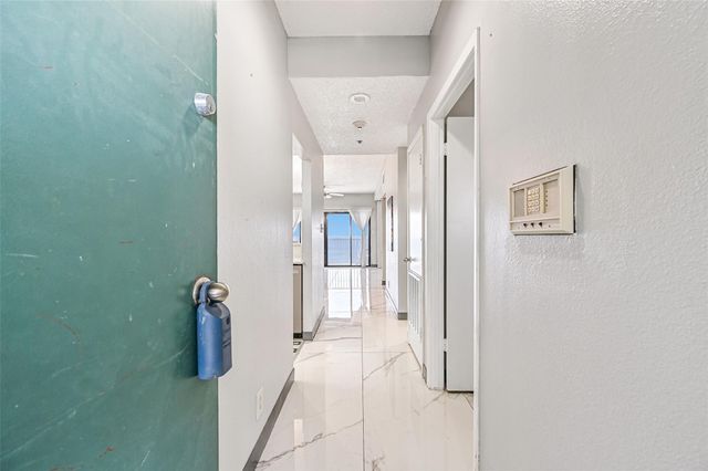 7700 Seawall Boulevard 702, Galveston, TX 77551