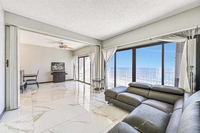 7700 Seawall Boulevard 702, Galveston, TX 77551