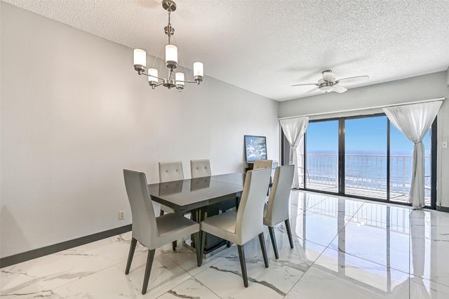 7700 Seawall Boulevard 702, Galveston, TX 77551