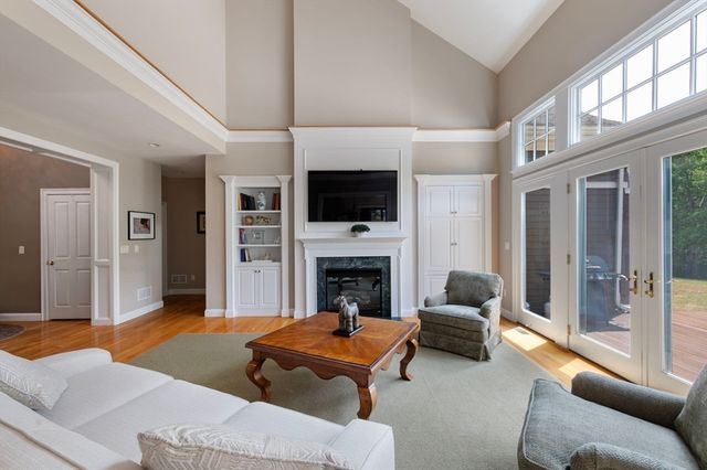 45 Clubhouse Drive, Hingham, MA 02043