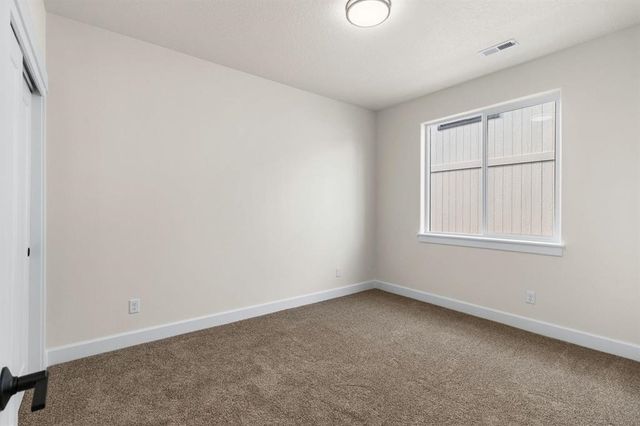 2230 E Towhee Ln, Spokane, WA 99208