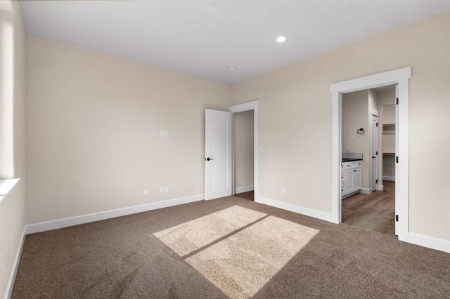 2230 E Towhee Ln, Spokane, WA 99208