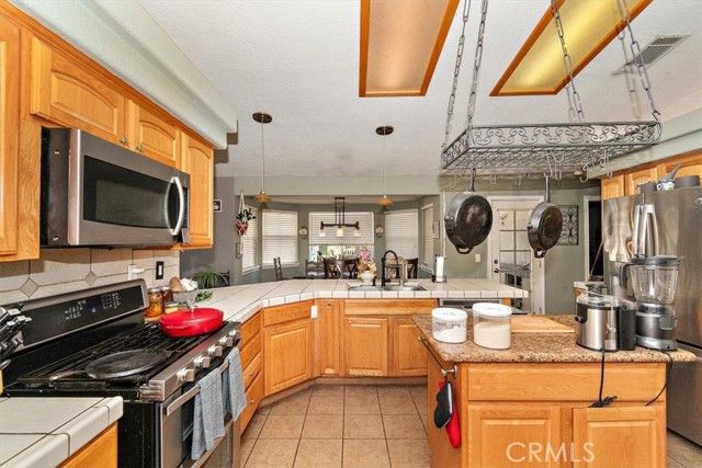 12730 Fir Street, Oak Hills, CA 92344