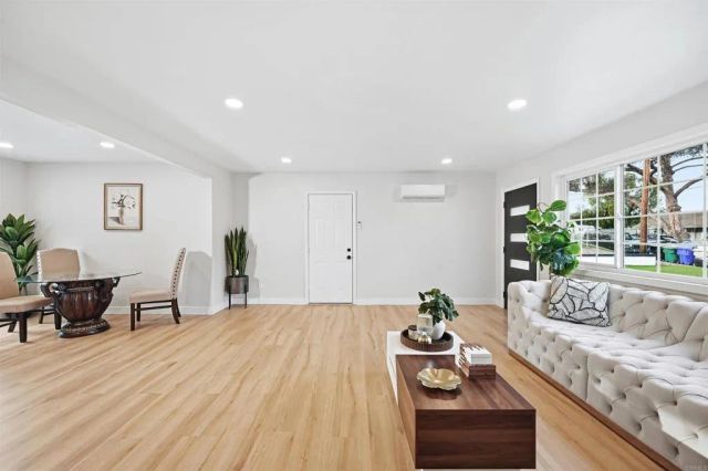 848 69th Street, San Diego, CA 92114