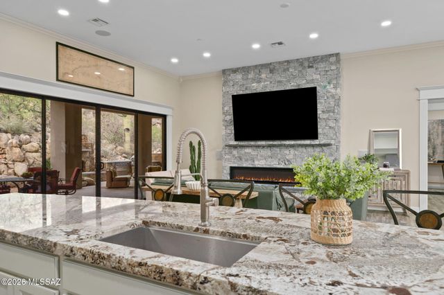 15251 N Dove Canyon Pass, Marana, AZ 85658