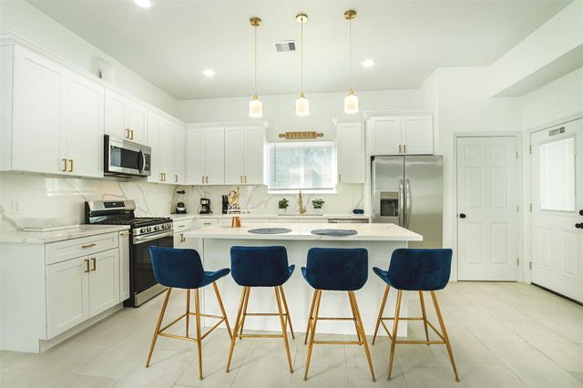 4114 Ward St Street, Houston, TX 77021
