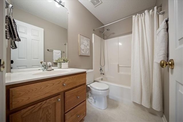 1835 W Concord Drive, Olathe, KS 66061
