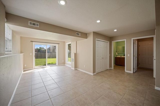 1835 W Concord Drive, Olathe, KS 66061