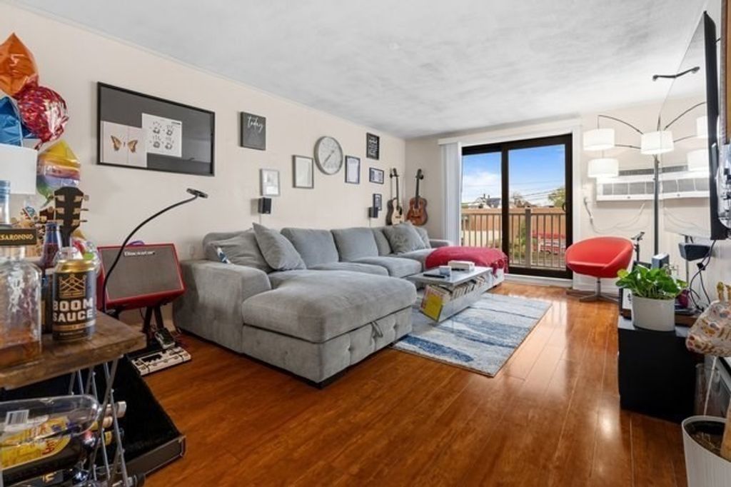 7 Park Ave 25, Revere, MA 02151