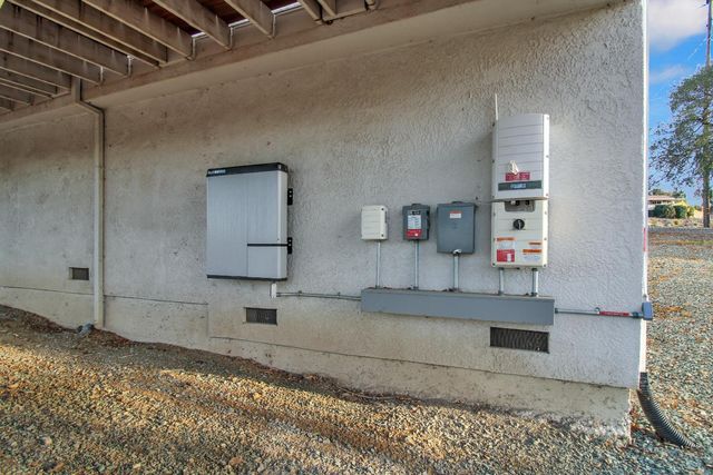 4059 Dunn Rd, Valley Springs, CA 95252