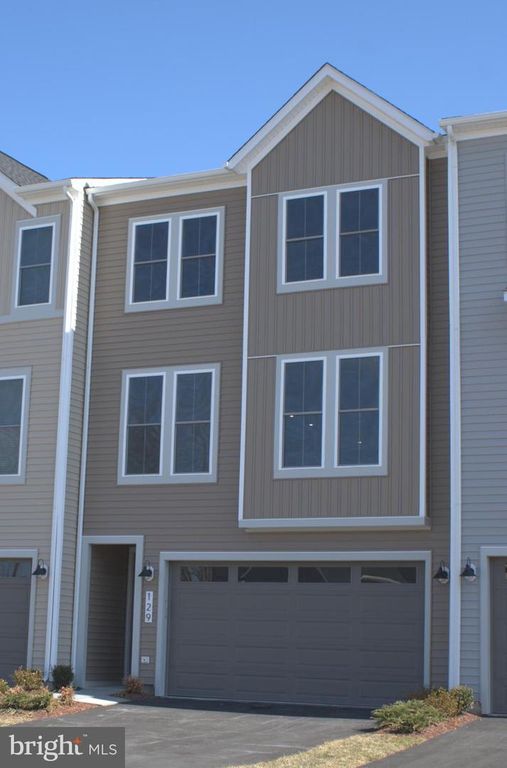 129 HEYFORD DR, Stephenson, VA 22656