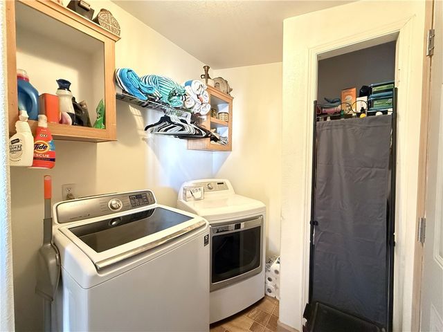 3661 N Gila Road, Golden Valley, AZ 86413