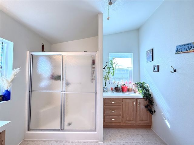 3661 N Gila Road, Golden Valley, AZ 86413