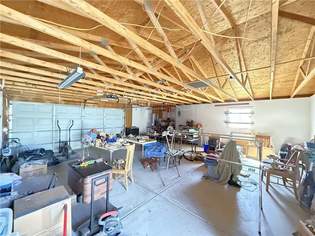 3661 N Gila Road, Golden Valley, AZ 86413