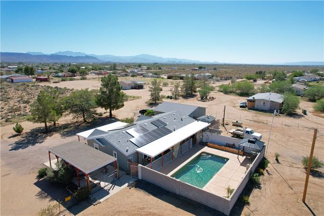 3661 N Gila Road, Golden Valley, AZ 86413