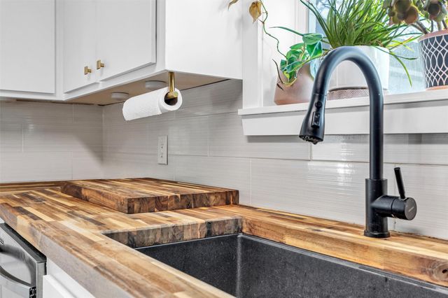 16107 Walnut Springs Lane, Magnolia, TX 77355