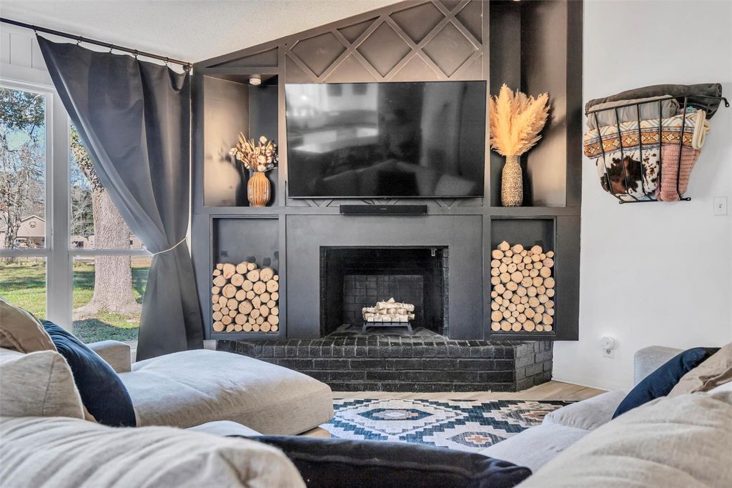 16107 Walnut Springs Lane, Magnolia, TX 77355