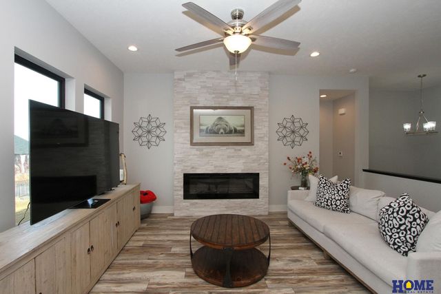 1113 Annabel Avenue, Hickman, NE 68372