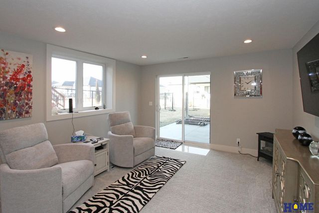 1113 Annabel Avenue, Hickman, NE 68372