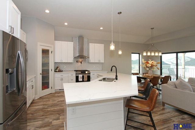 1113 Annabel Avenue, Hickman, NE 68372