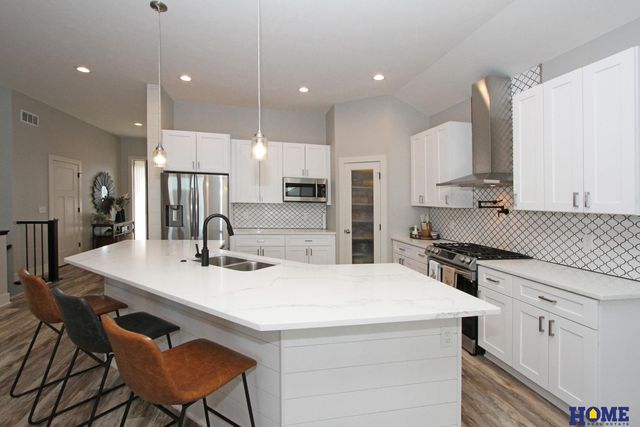 1113 Annabel Avenue, Hickman, NE 68372