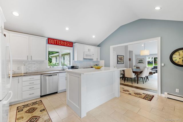 15 Green Hedges Lane, Blauvelt, NY 10913