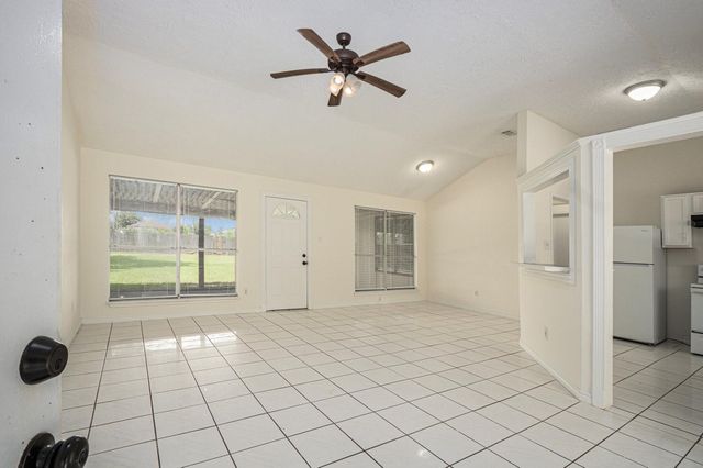 2612 Jeb Stuart Drive, League City, TX 77573