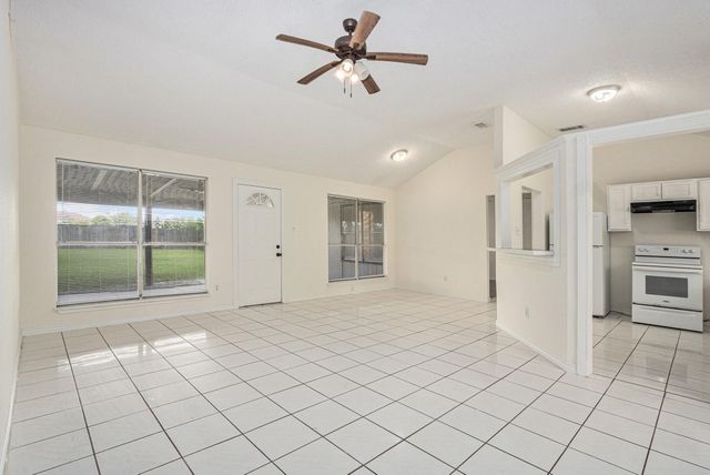 2612 Jeb Stuart Drive, League City, TX 77573