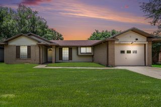 2612 Jeb Stuart Drive, League City, TX 77573