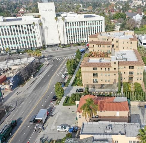 670 Crenshaw, Los Angeles, CA 90005