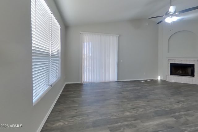 8961 W KATHLEEN Road, Peoria, AZ 85382