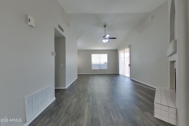 8961 W KATHLEEN Road, Peoria, AZ 85382