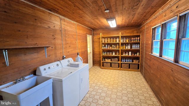 5183 HIGHVIEW AVE, Stephens City, VA 22655