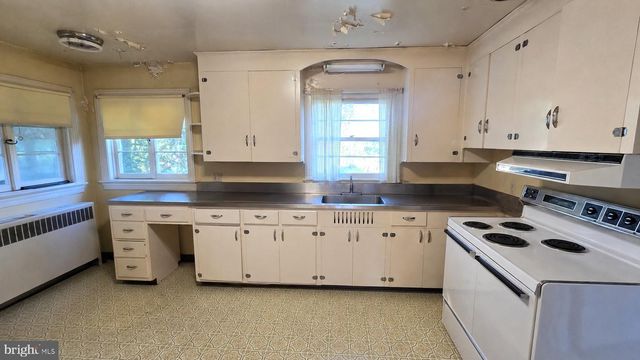 5183 HIGHVIEW AVE, Stephens City, VA 22655