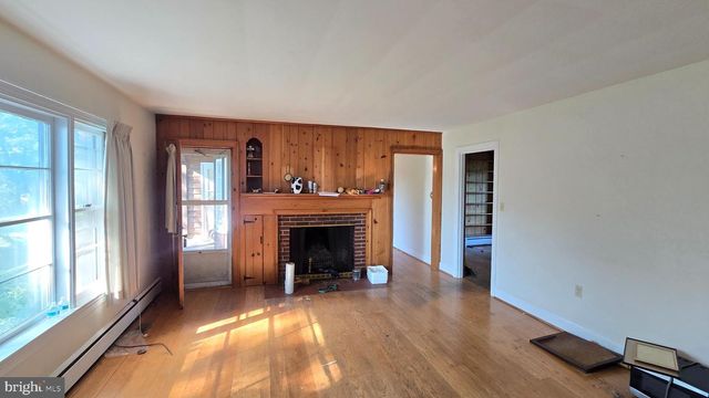5183 HIGHVIEW AVE, Stephens City, VA 22655