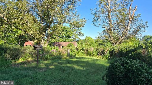 5183 HIGHVIEW AVE, Stephens City, VA 22655