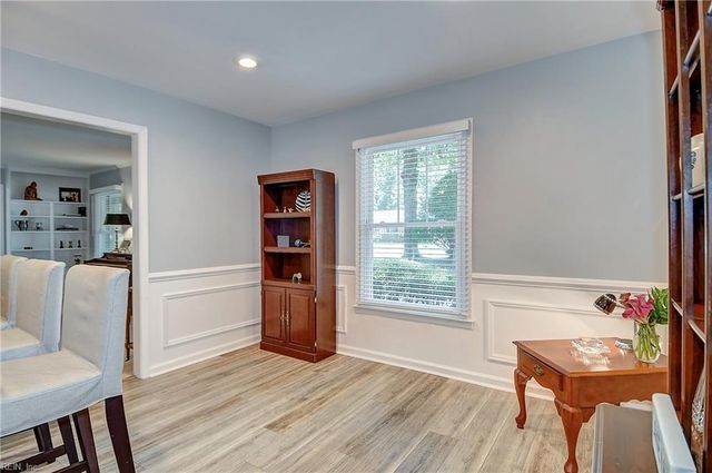 837 Five Point RD, Virginia Beach, VA 23454