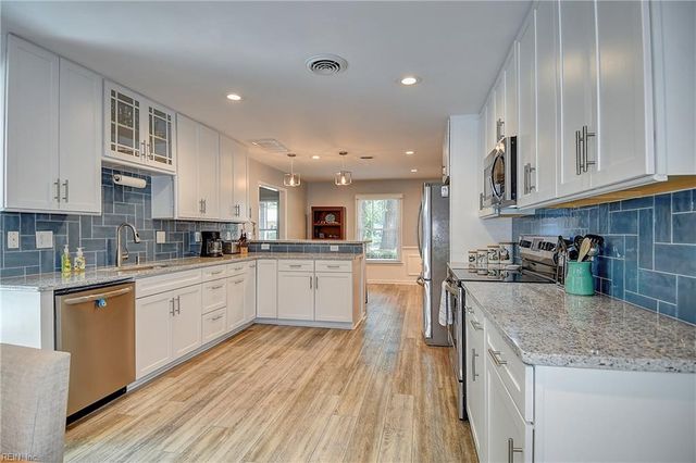 837 Five Point RD, Virginia Beach, VA 23454