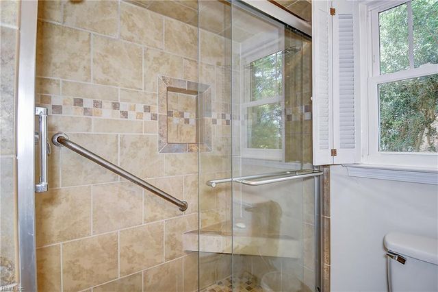 837 Five Point RD, Virginia Beach, VA 23454