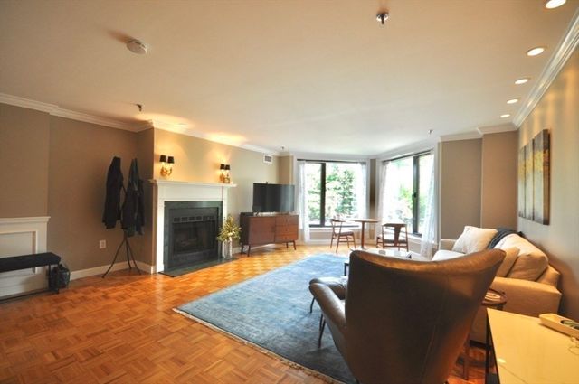 390 Commonwealth Ave 210, Boston, MA 02215