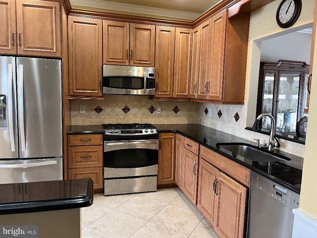 92 WHEATSHEAF LN, Norristown, PA 19403