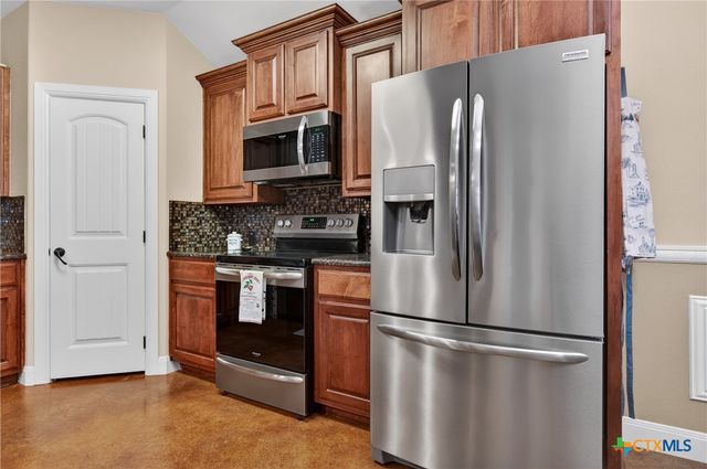 2068 Pirtle Drive, Salado, TX 76571