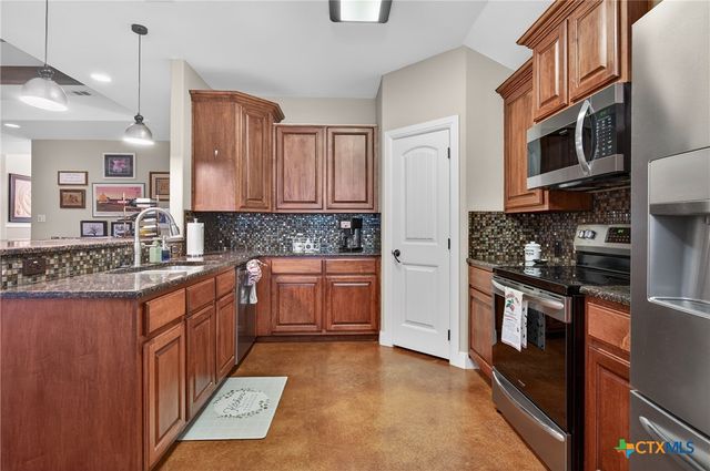 2068 Pirtle Drive, Salado, TX 76571