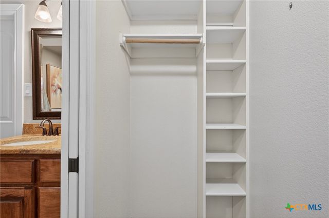 2068 Pirtle Drive, Salado, TX 76571