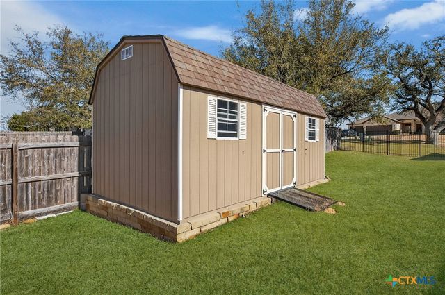 2068 Pirtle Drive, Salado, TX 76571