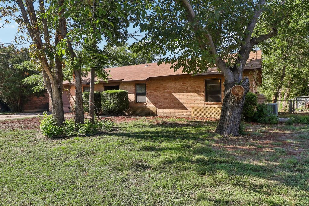 3223 Hummingbird Lane, Denton, TX 76209